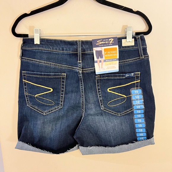 NWT Seven7 9inch sunset Bermuda cuff or un cuff shorts - Picture 5 of 6